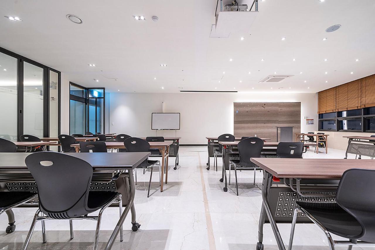 Wonju City Hotel Hyeoksin Exterior photo