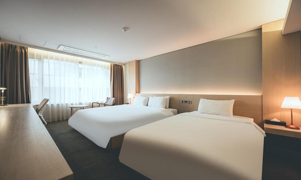 Wonju City Hotel Hyeoksin Exterior photo