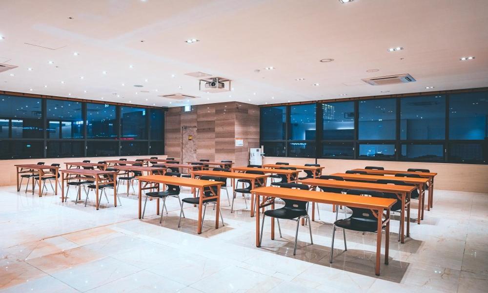 Wonju City Hotel Hyeoksin Exterior photo
